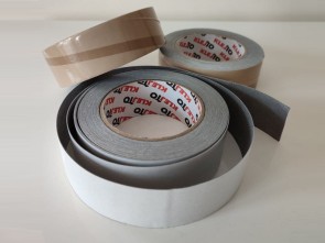 Taśma pełna zamykająca do poliwęglanu komorowego 10mb 2